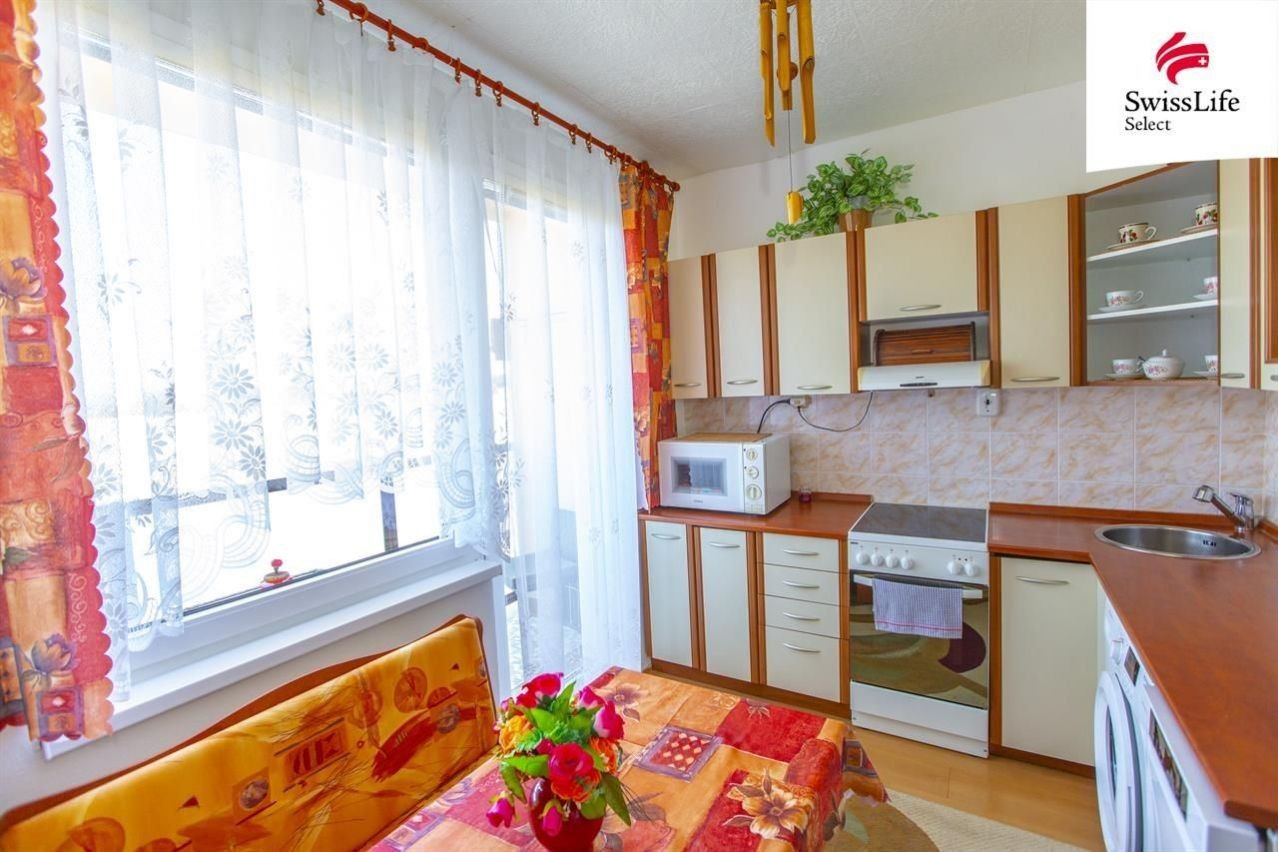 2+1, Butoves, 58 m²