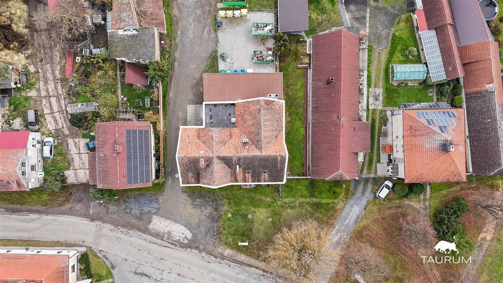 Prodej rodinný dům - Roupov, 525 m²