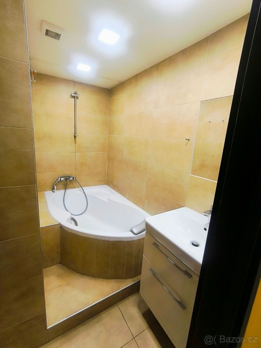 Pronájem byt 3+1 - Otrokovice, 765 02, 70 m² - 2