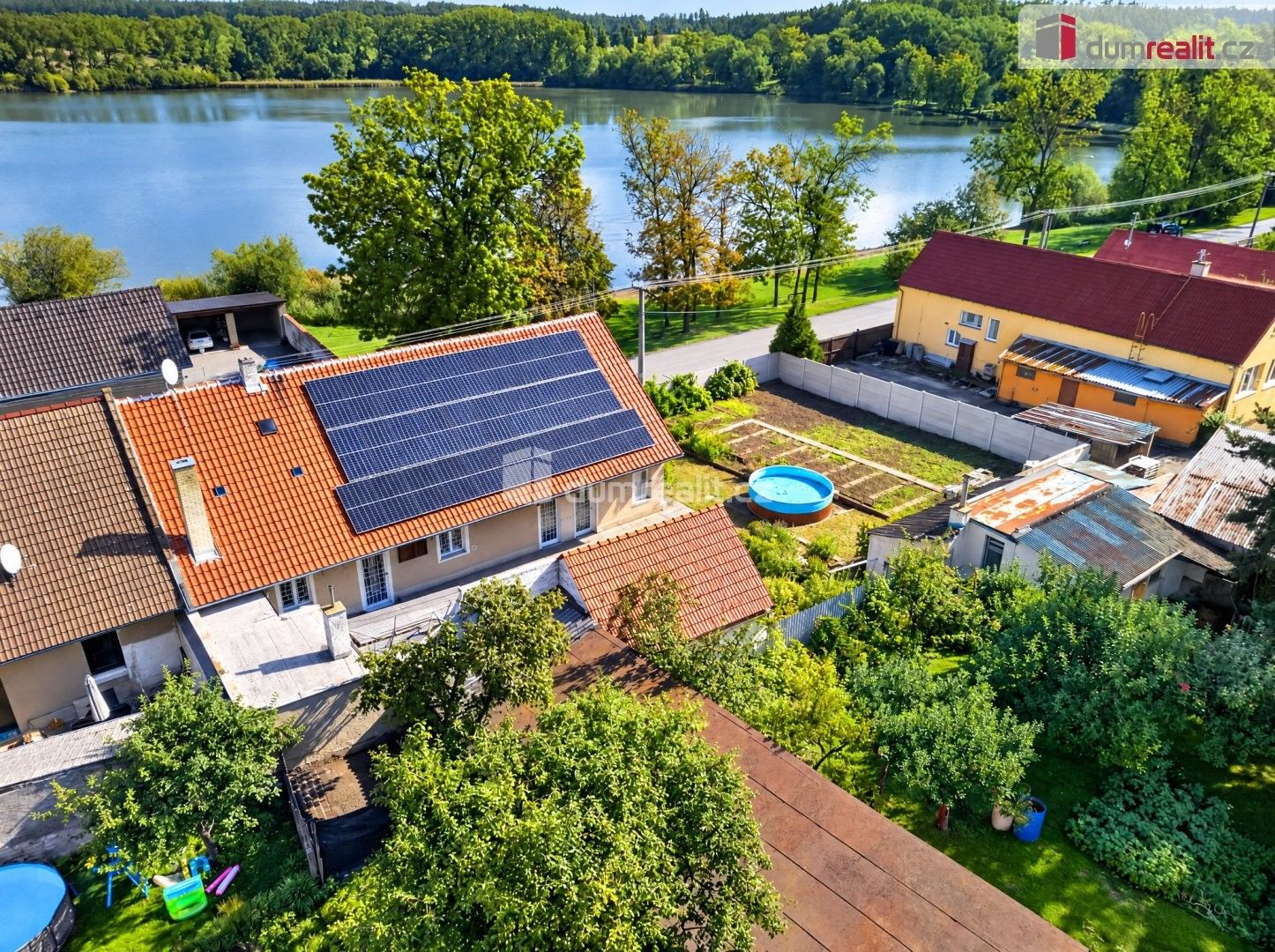 Rodinný dům, 743 m²