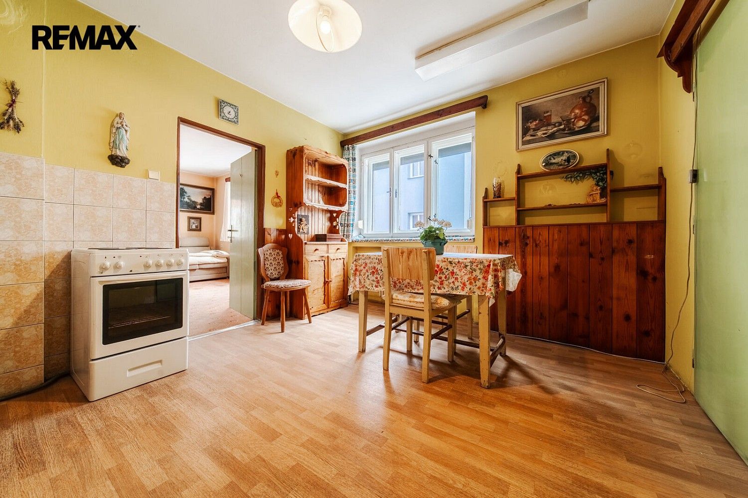 Prodej rodinný dům - Jiráskova, Chrast, okres Chrudim, 284 m² - 5