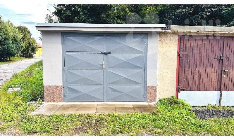 Prodej garáž - Nádražní, Benešov, 18 m²