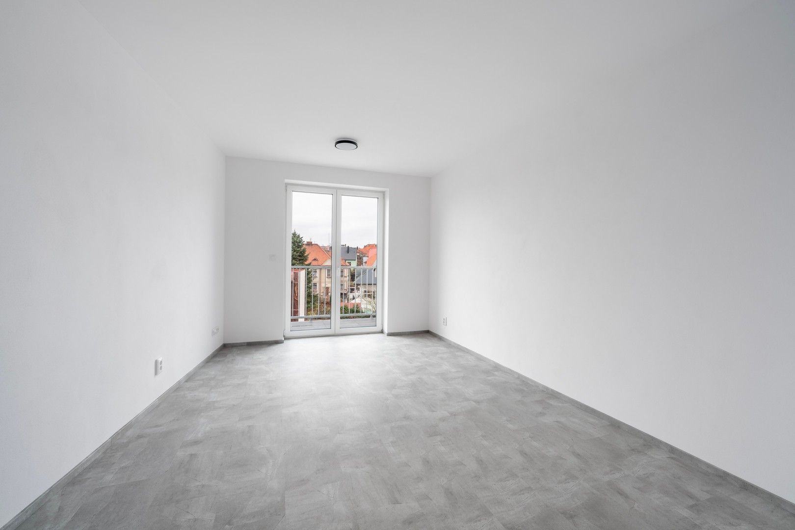 Pronájem byt 2+kk - Malostranská, Plzeň, 58 m²