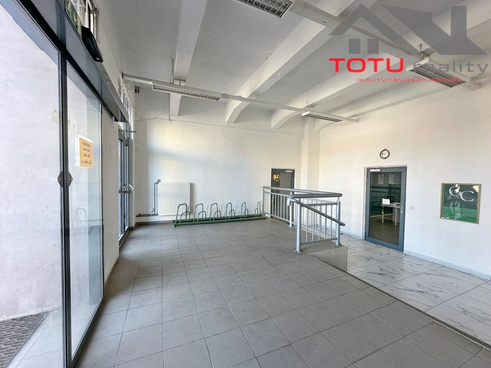Obchodní prostory · 3 802 m² · Husova, Jaroměř Pražské Předměstí - 3
