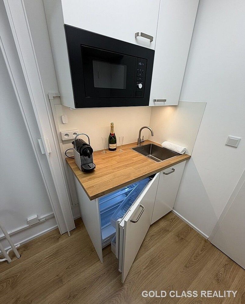 Prodej byt 1+kk - Praha - Chodov, okres Praha 11, Hlavní město Praha, 10 m² - 5