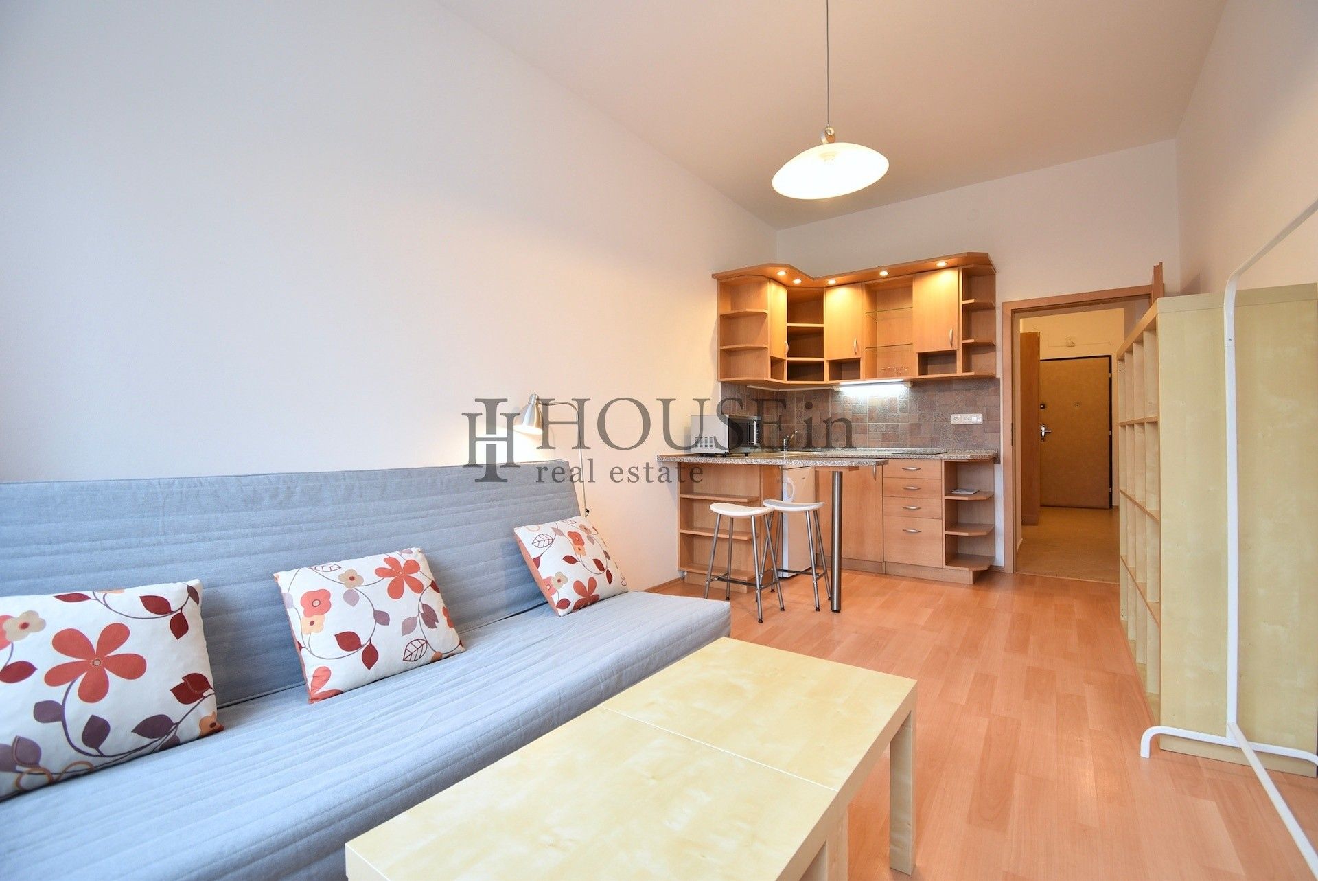 1+kk, Karlovo náměstí, Praha, 30 m² - 2