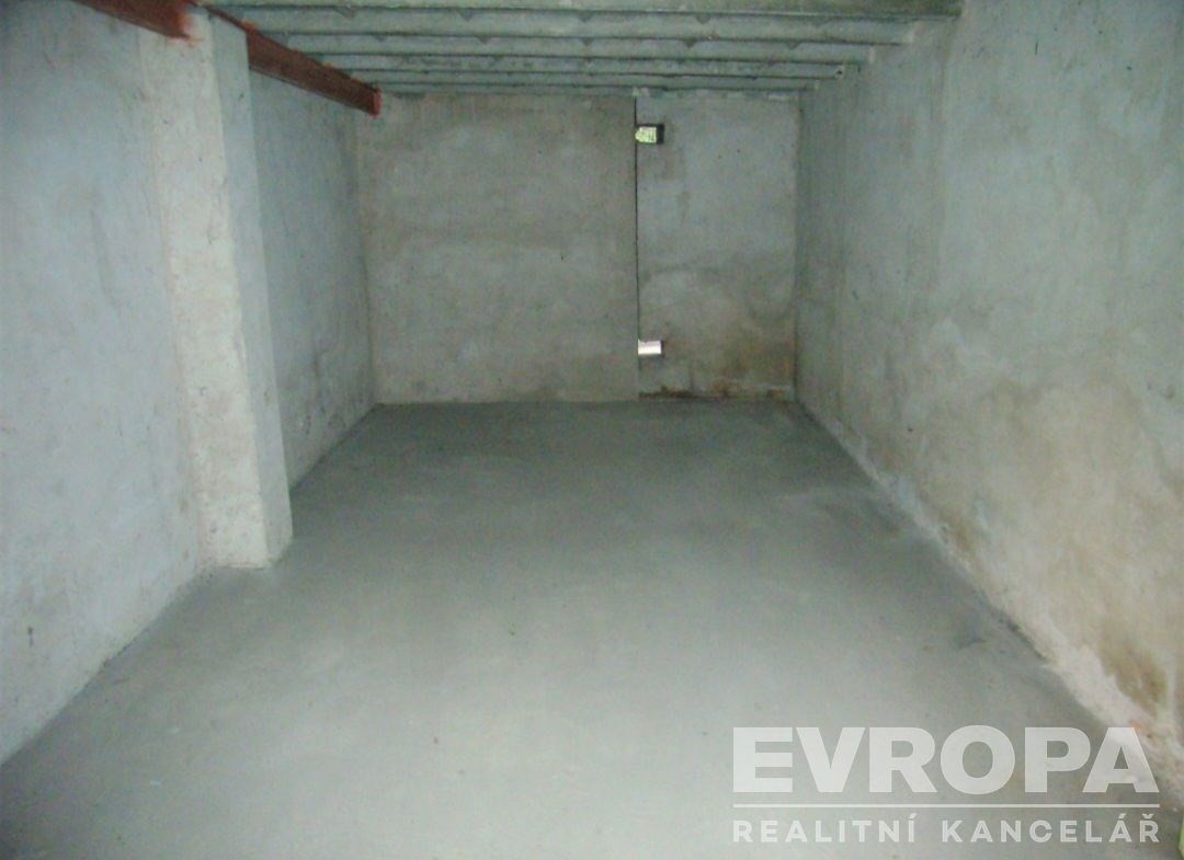 Garáž · 19 m² · Pardubice Semtín - 3