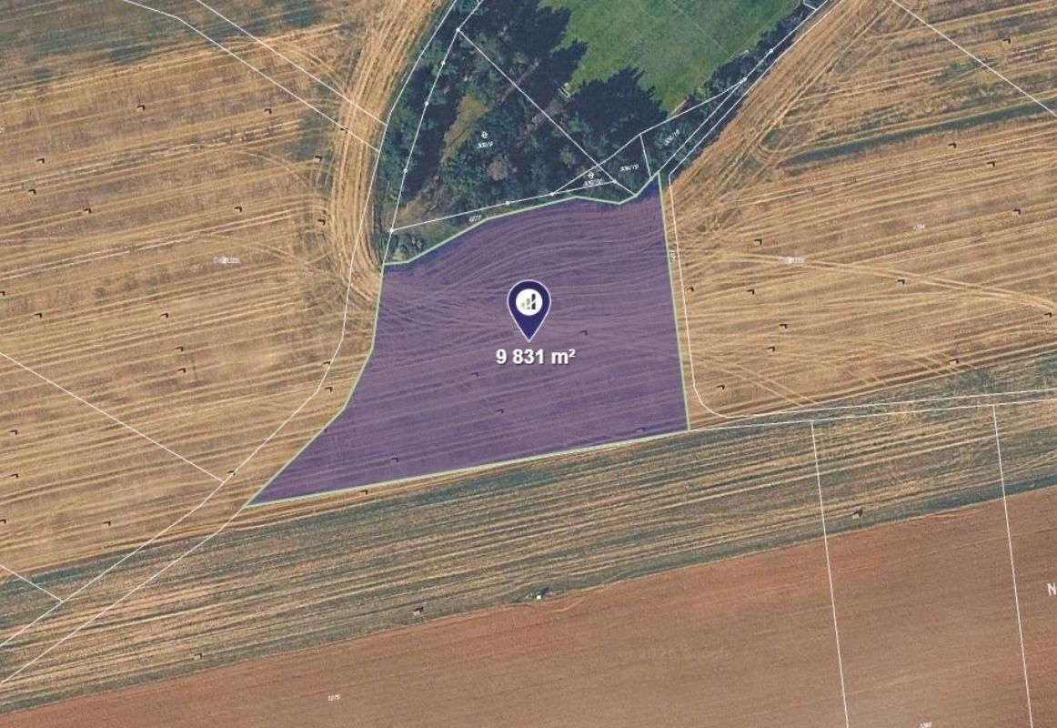 Zemědělský pozemek, 3 277 m²
