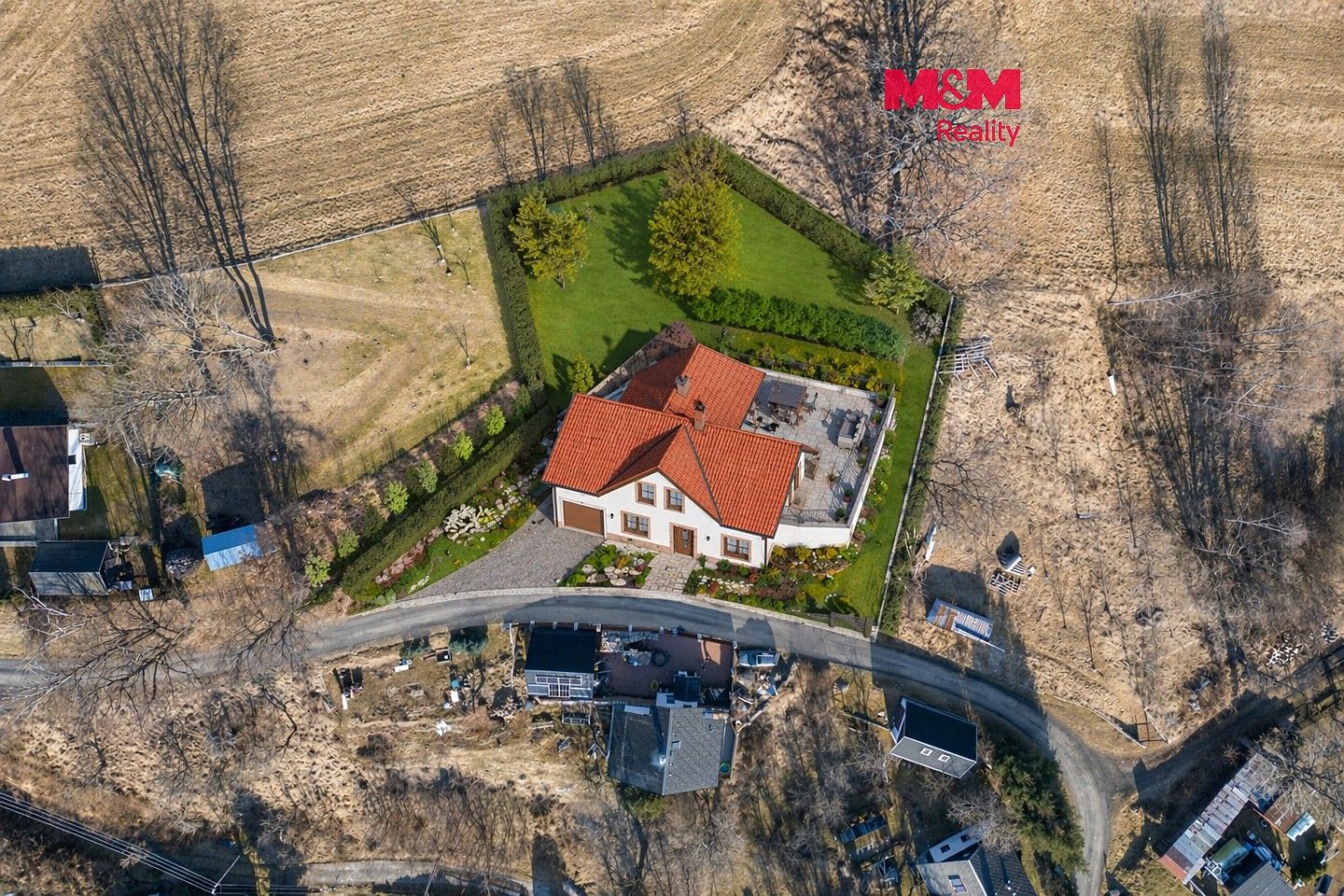 Pozemek pro bydlení, 1 694 m²