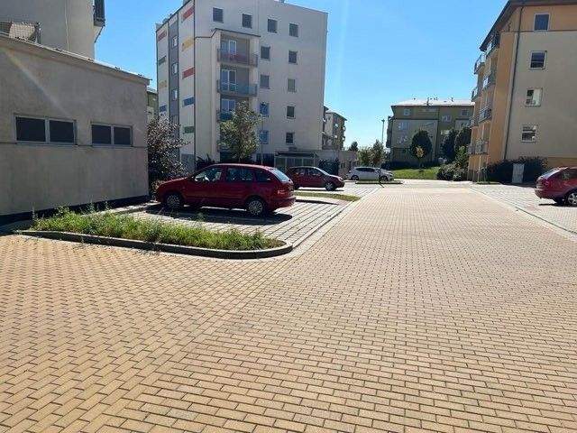 Prodej garáž - Šlapanice u Brna, 664 51