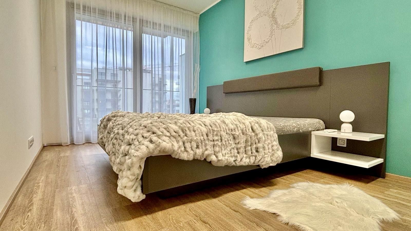 Pronájem byt 2+kk - Malešická, Praha, 60 m²