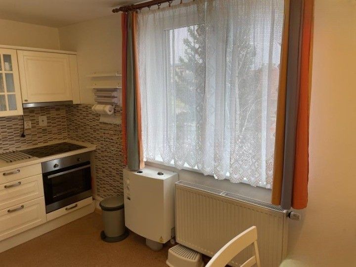 Pronájem byt 2+1 - náměstí U lípy svobody, Praha, 71 m² - 5