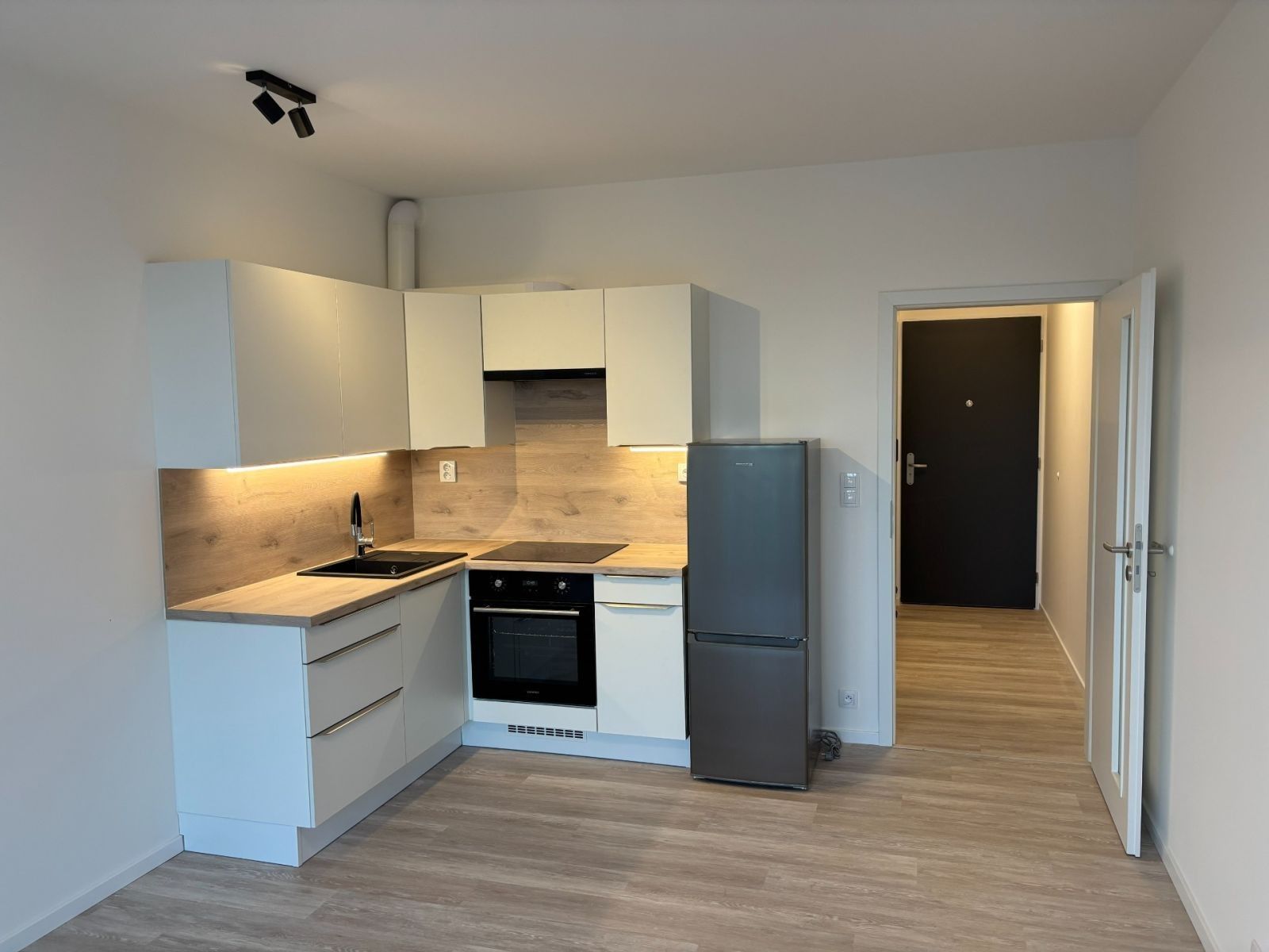 1+kk, Mladoboleslavská, Praha - Kbely, 28 m² - 2