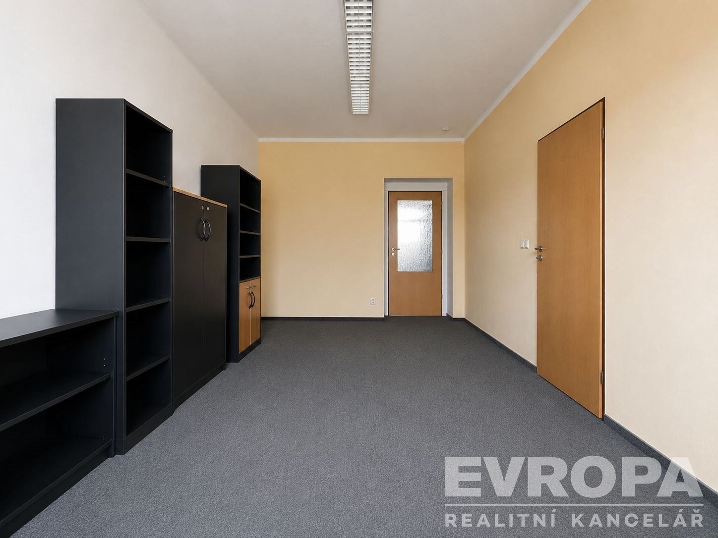 Kanceláře, třída Karla IV. 634, Hradec Králové, 67 m² - 2