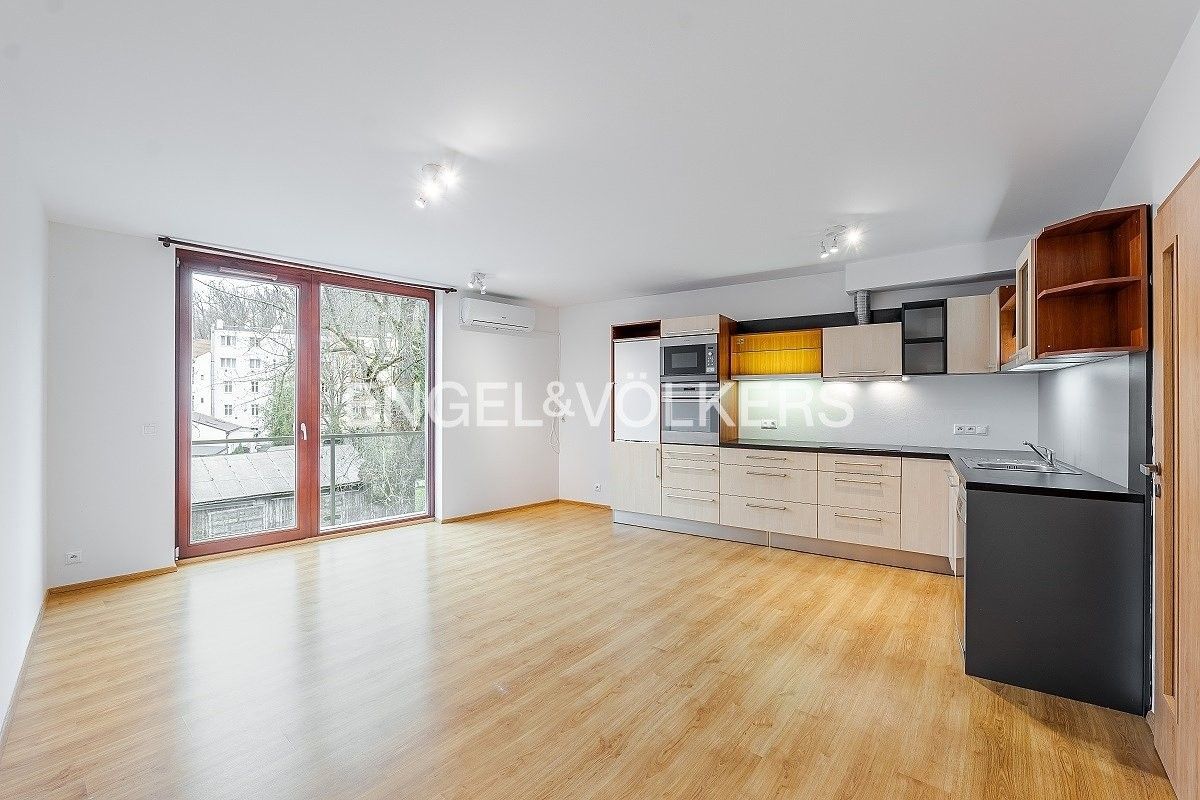 3+kk, U michelského mlýna, Praha, 81 m²