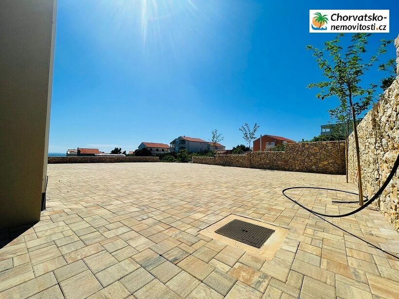 Prodej byt - 987 66, Zahraničí