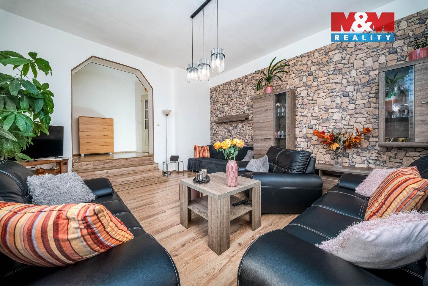 Prodej rodinný dům - Choceradská, Svojetice, 165 m²