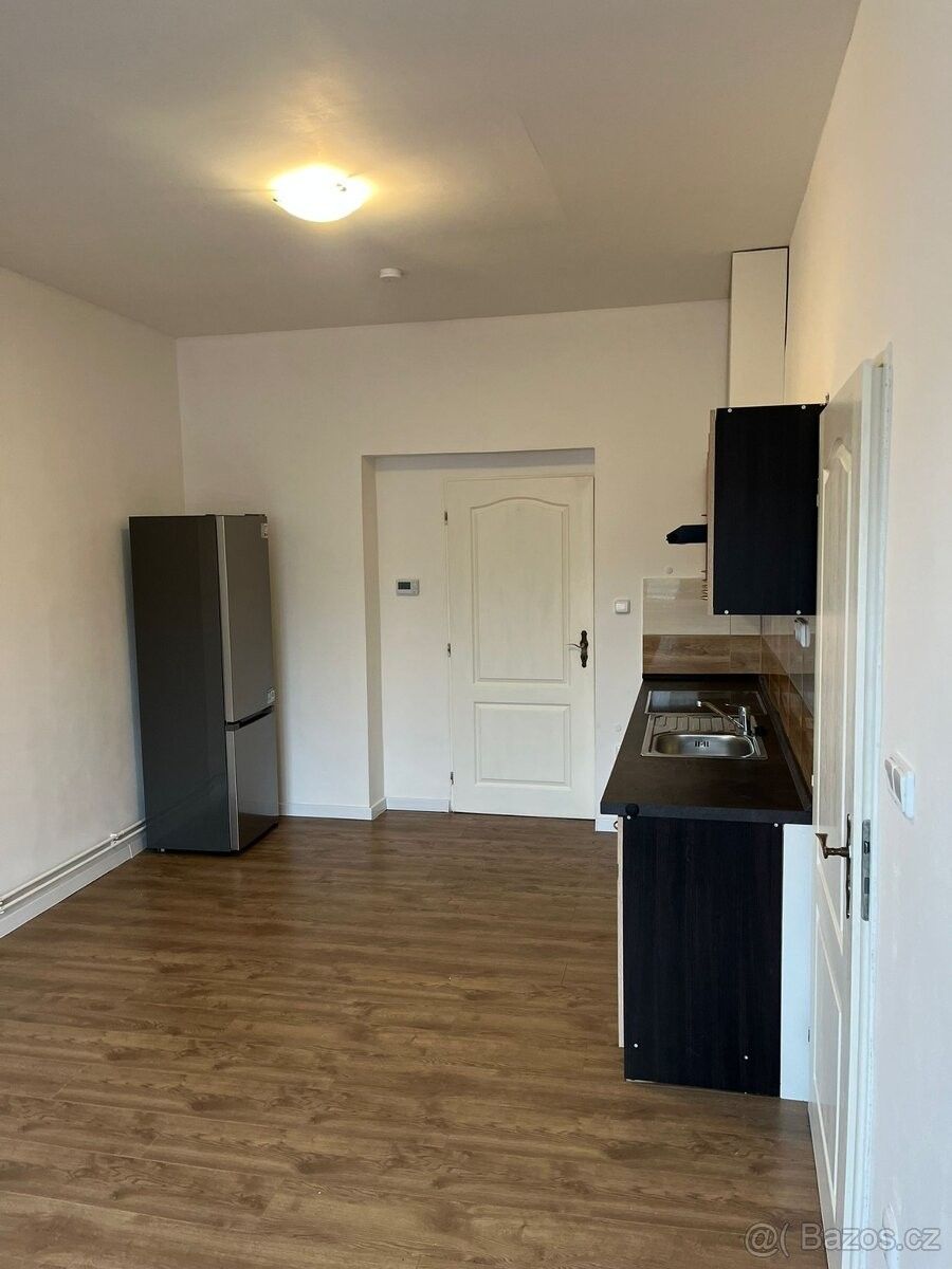 Pronájem byt - Hronov, 549 31