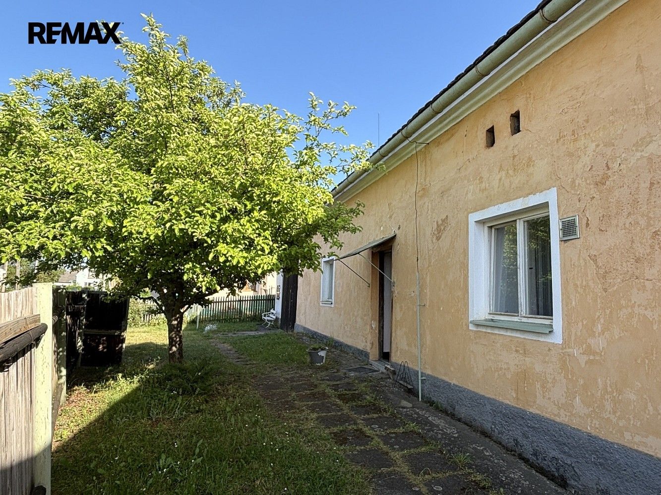 Rodinné domy, Bzová, okres Beroun, Středočeský kraj, 112 m² - 1