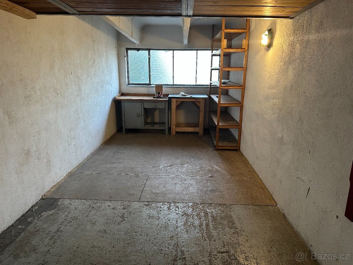 Garáže, Přerov, 750 02