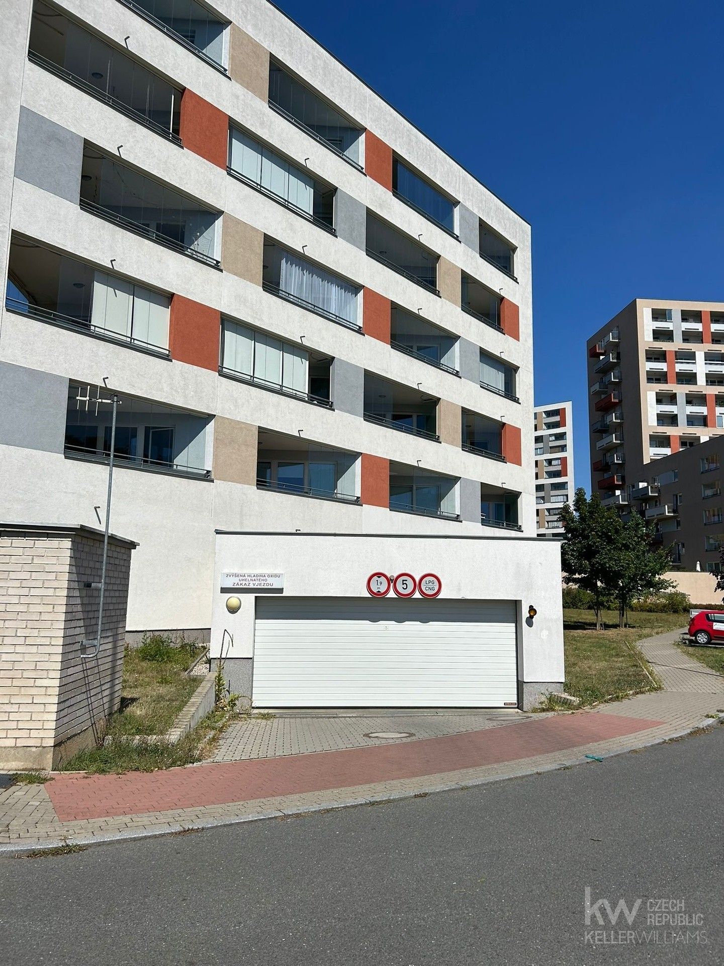 Ostatní, Mantovská, Praha, 15 m²