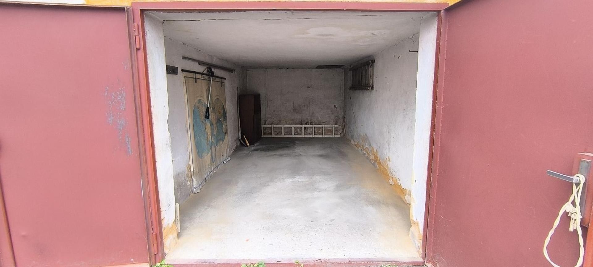 Prodej garáž - Májová, Cheb, 17 m²