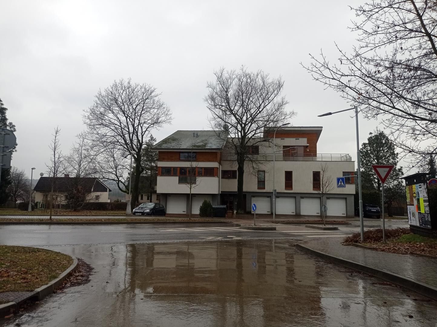 Pronájem byt 3+kk - Hlavní, Hradec Králové, 72 m²