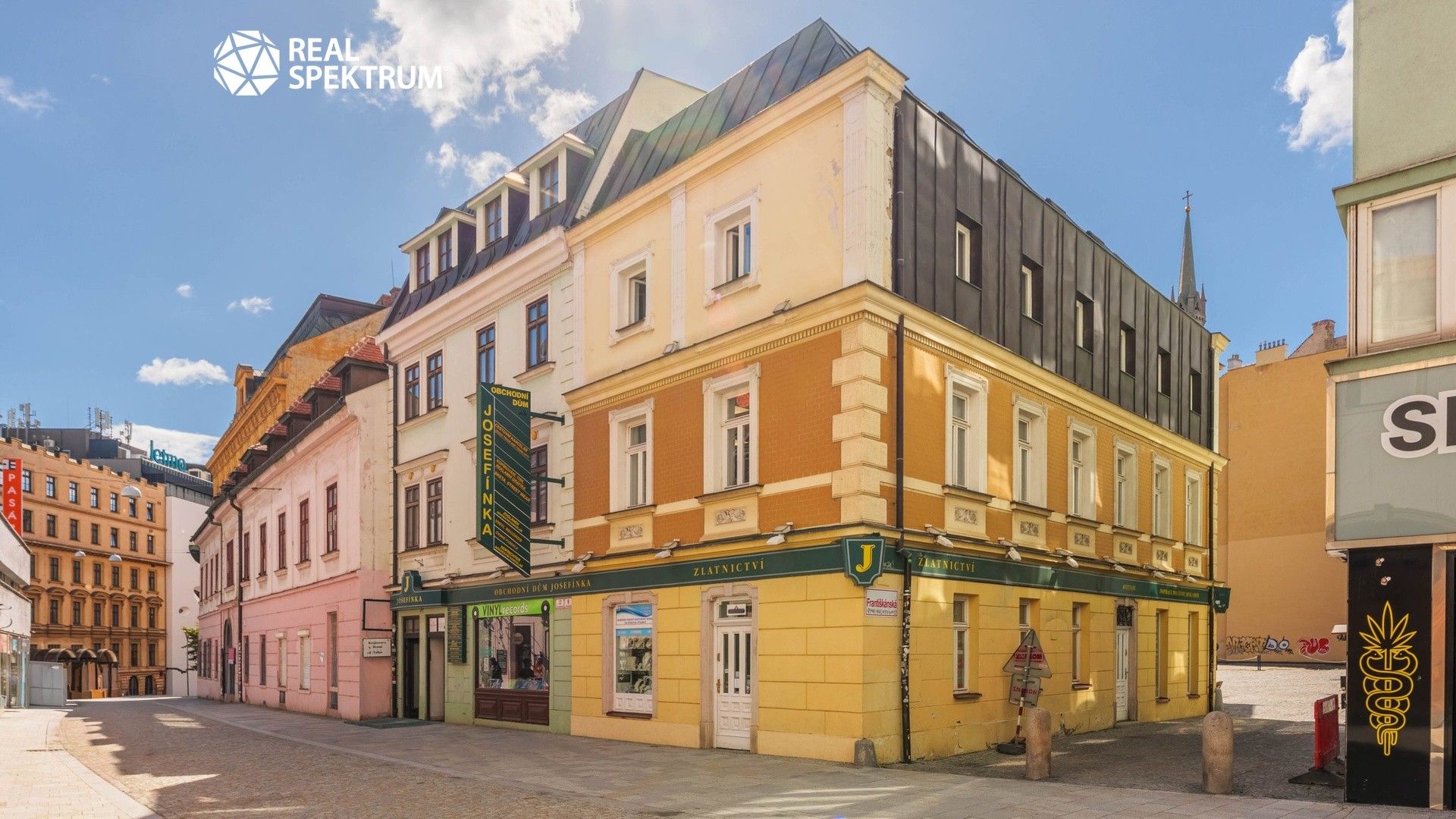 Činžovní dům, 915 m²