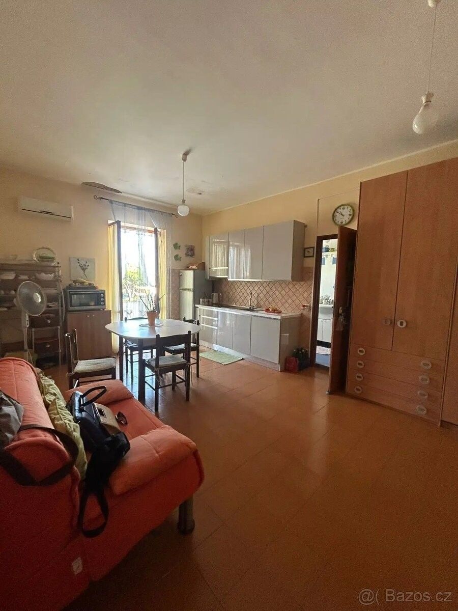 Prodej byt - 987 66, Zahraničí