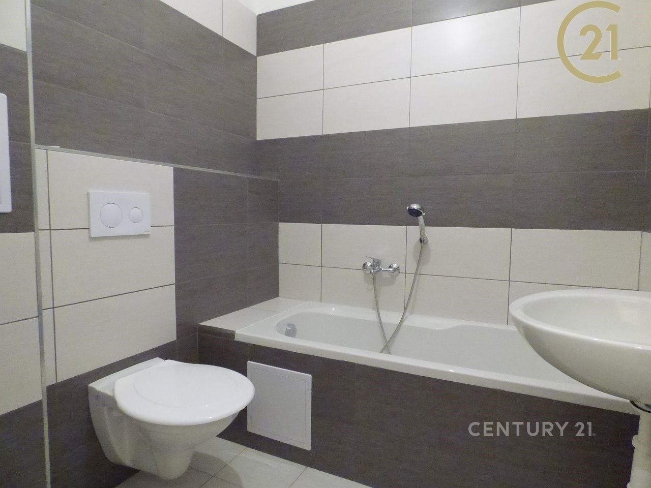 Pronájem byt 1+kk - Záříčí, 27 m²