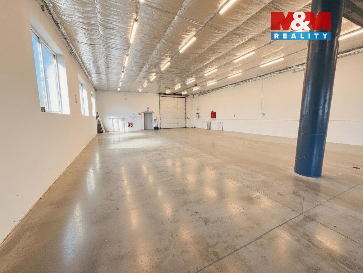 Pronájem sklad - Štoky, 240 m²