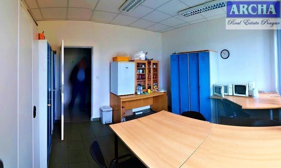 Pronájem kancelář - Kozomín, 195 m²