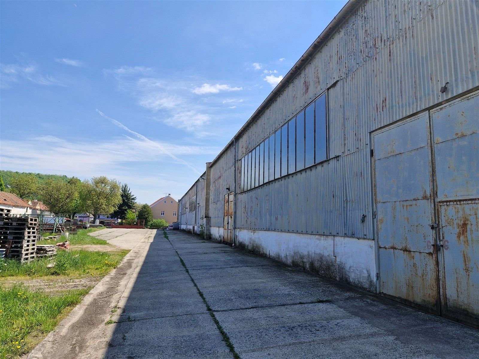 Sklady, Třeboutice, Křešice, 500 m²