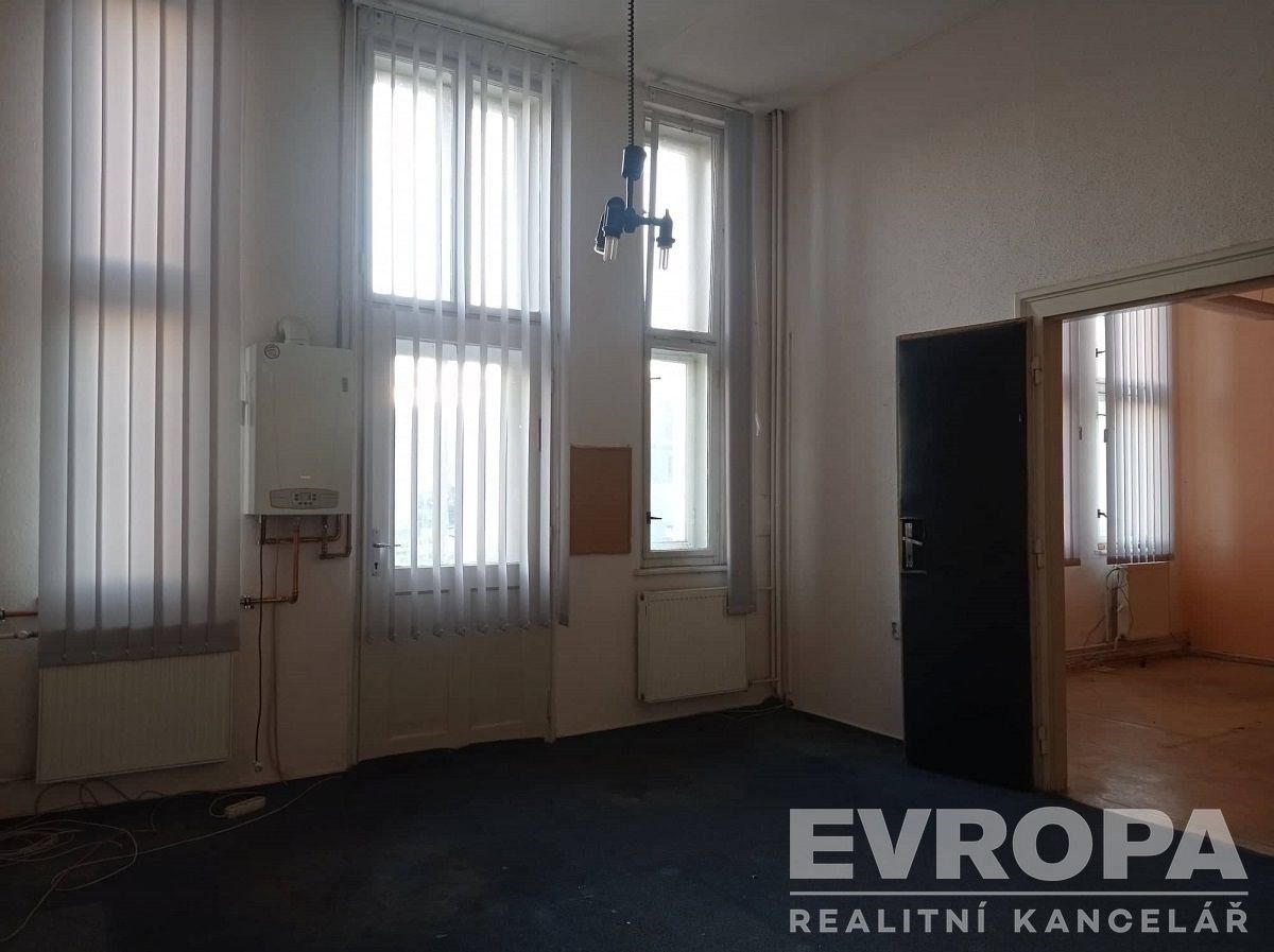 Sklad · 30 m² · Hanychovská  , Liberec - 3