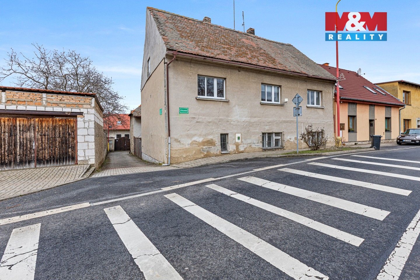 Prodej rodinný dům - Zlatá Ulička, Líšťany, 272 m²