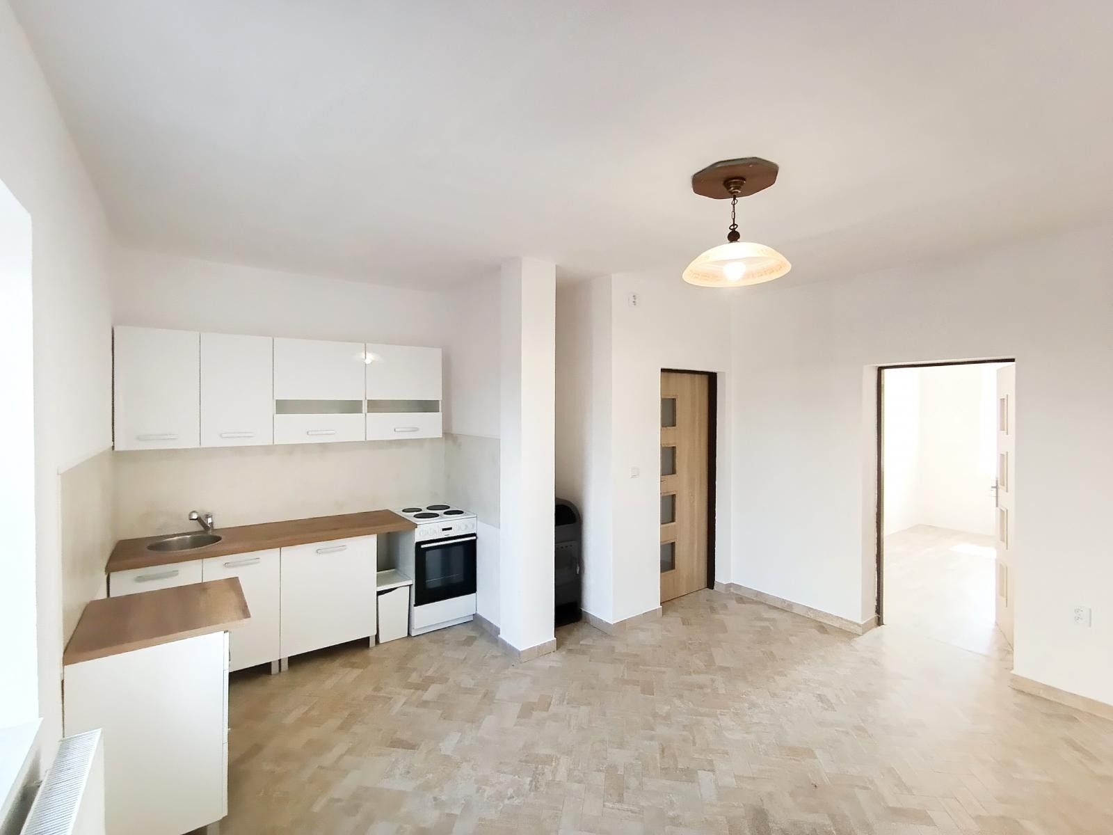 3+kk, Karlín , Planá, 61 m² - 1