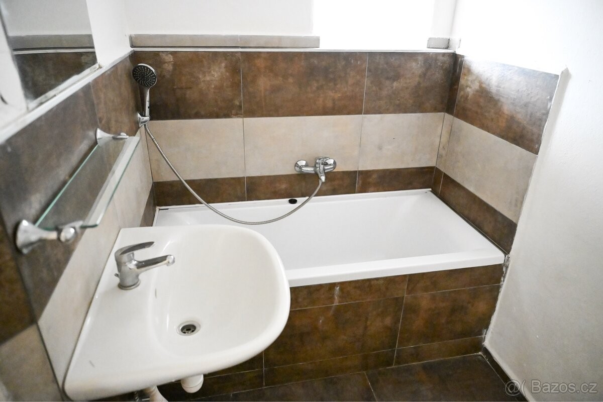 Byt · Prachatice, 383 01 - 3