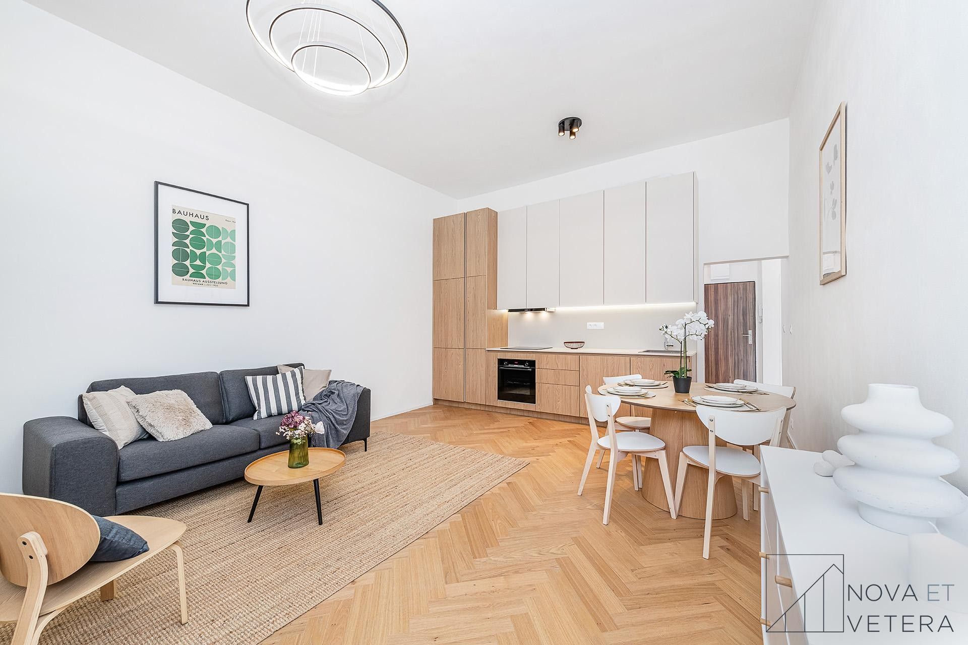 3+kk, Hořejší nábřeží, Praha, 85 m²