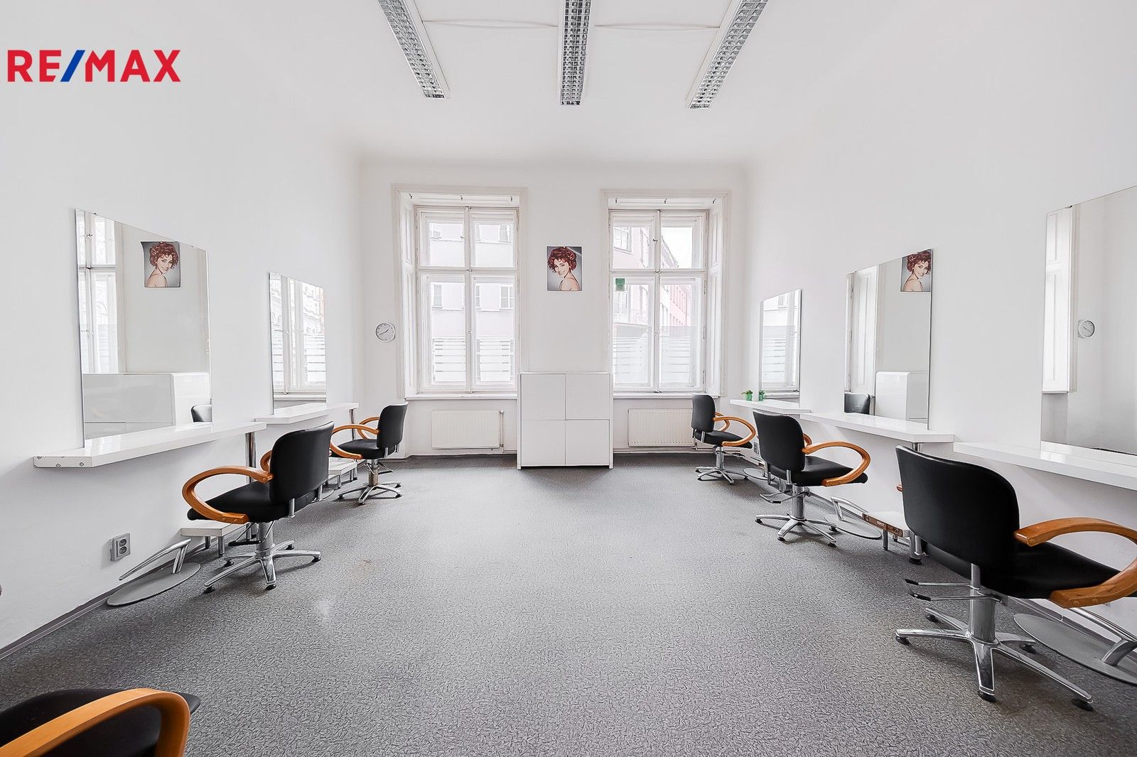 Pronájem komerční - Vodičkova 736, Praha, 41 m²