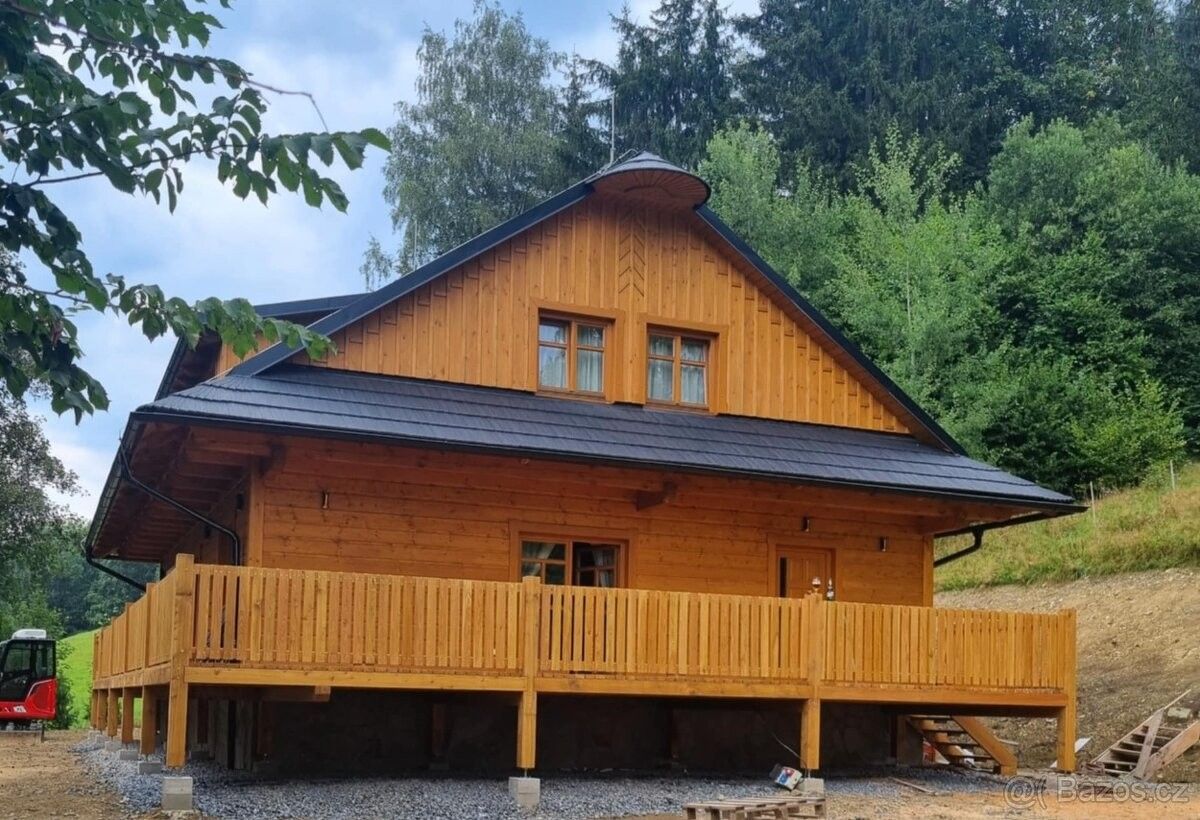 Prodej rodinný dům - Velké Karlovice, 756 06