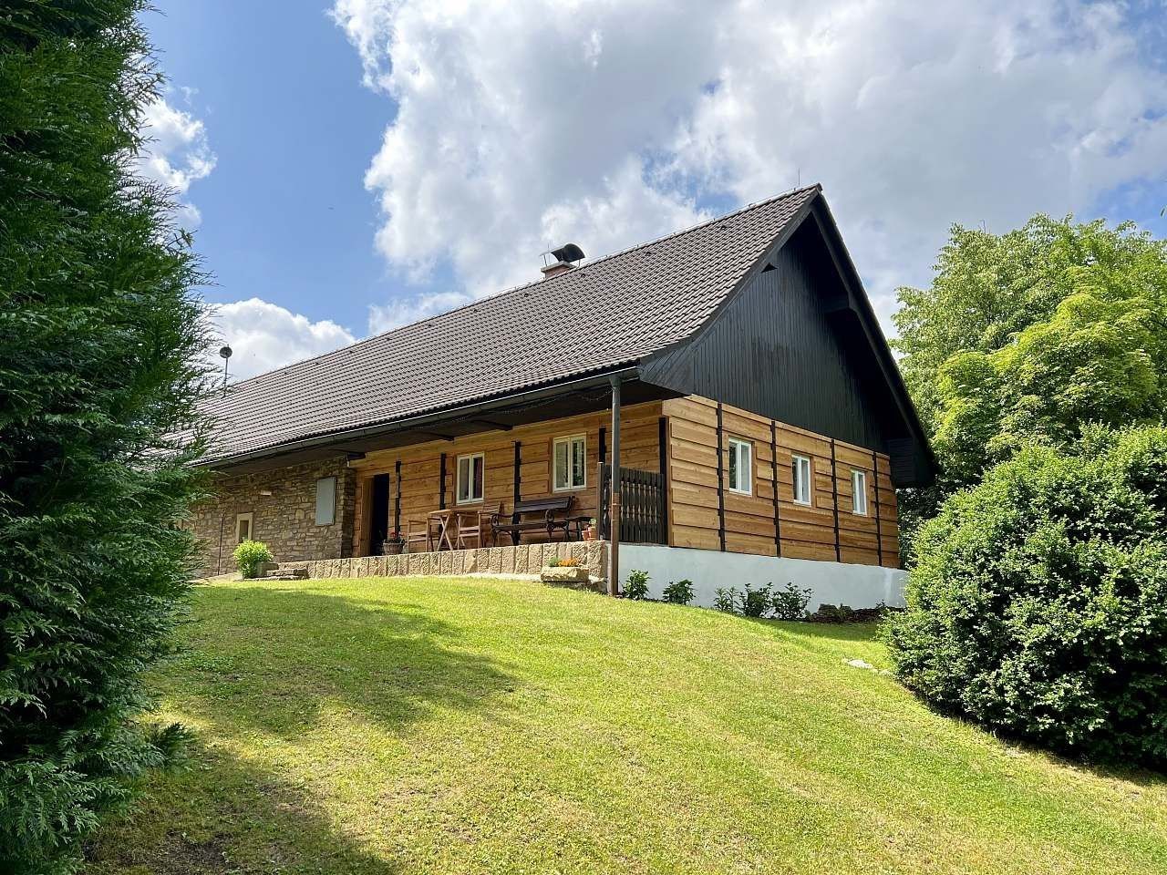 Chaty, Skuhrov nad Bělou, Královéhradecký kraj