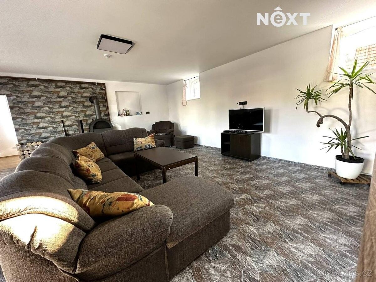 Byty, Třebíz, 273 75