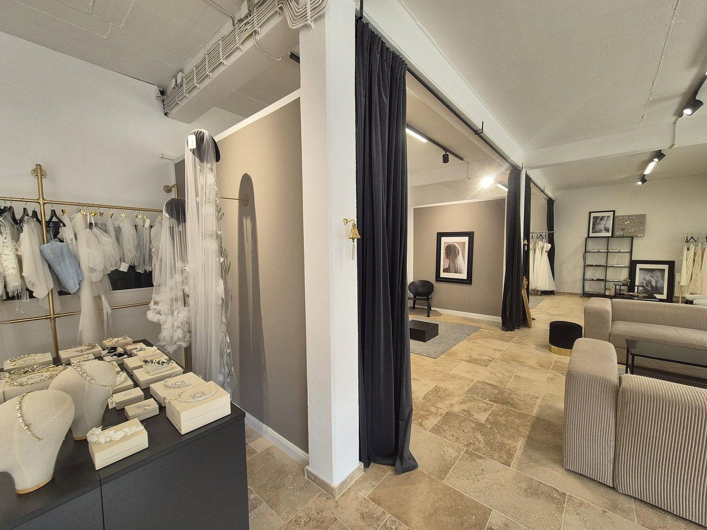 Pronájem obchodní prostory - , Hessen, 380 m² - 5