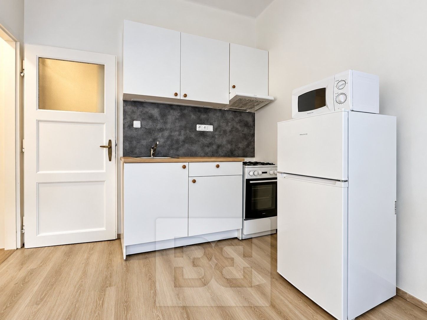 Pronájem byt 1+kk - Kandertova, Praha Libeň, 27 m² - 5