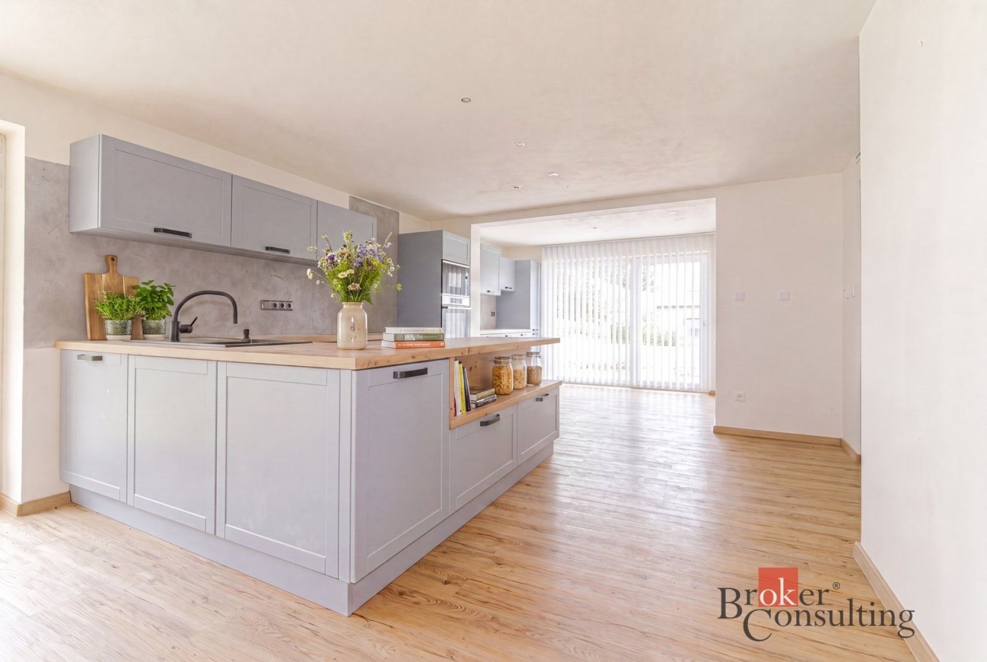 Prodej rodinný dům - Staré Město, 257 m² - 5