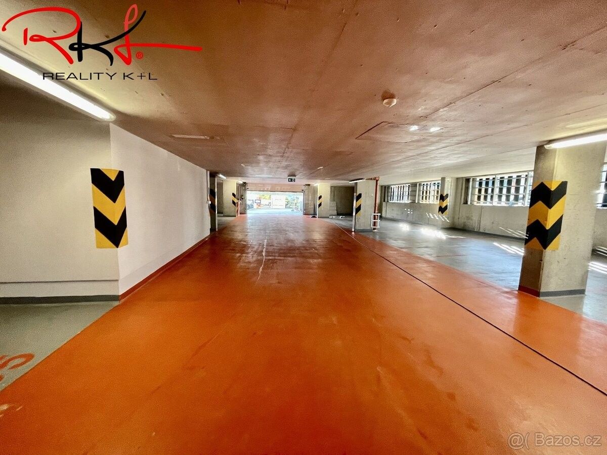 Pronájem garáž - Praha, 155 00