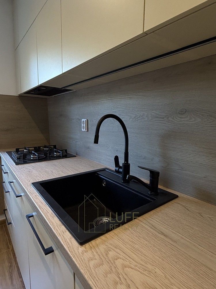 Byt 3+1 · 63 m² · Velimská, Praha 9 - Újezd nad Lesy - 2