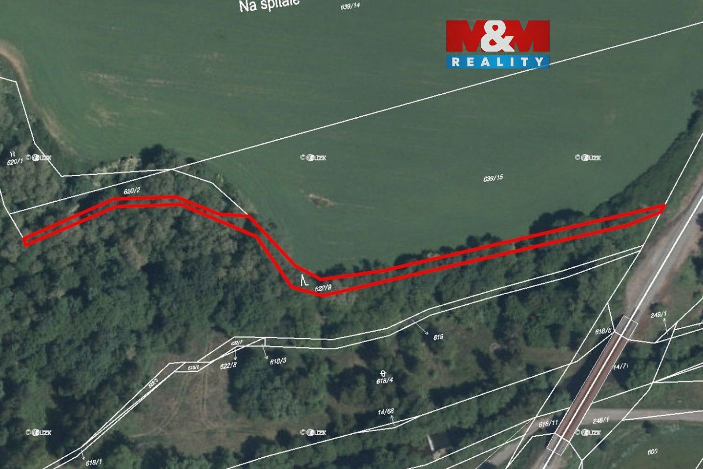 Les, 909 m²