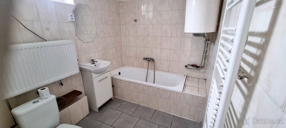 Pronájem byt - Hnojník, 739 53