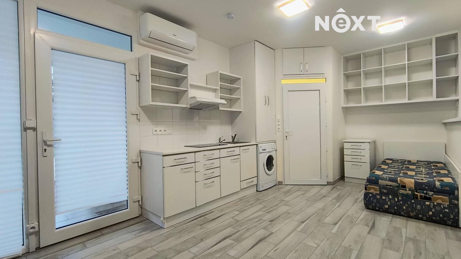 Pronájem byt 1+kk - Zbraslav, Praha, 28 m²